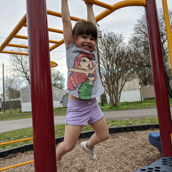 Meet your Posher, Kris - Picture 6 of 6